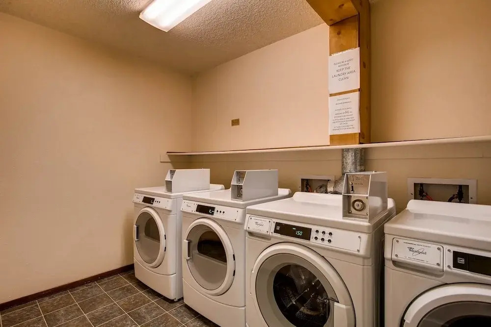 Evergreen - 2 Br Condo