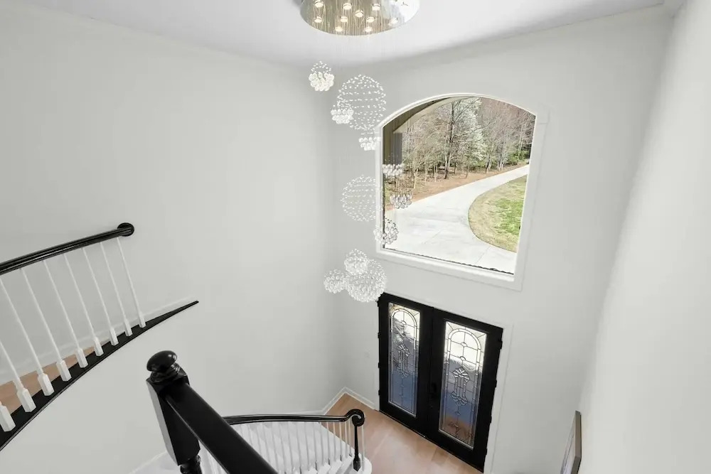 Knotty Pines by Avantstay Lake Views, Renovated
