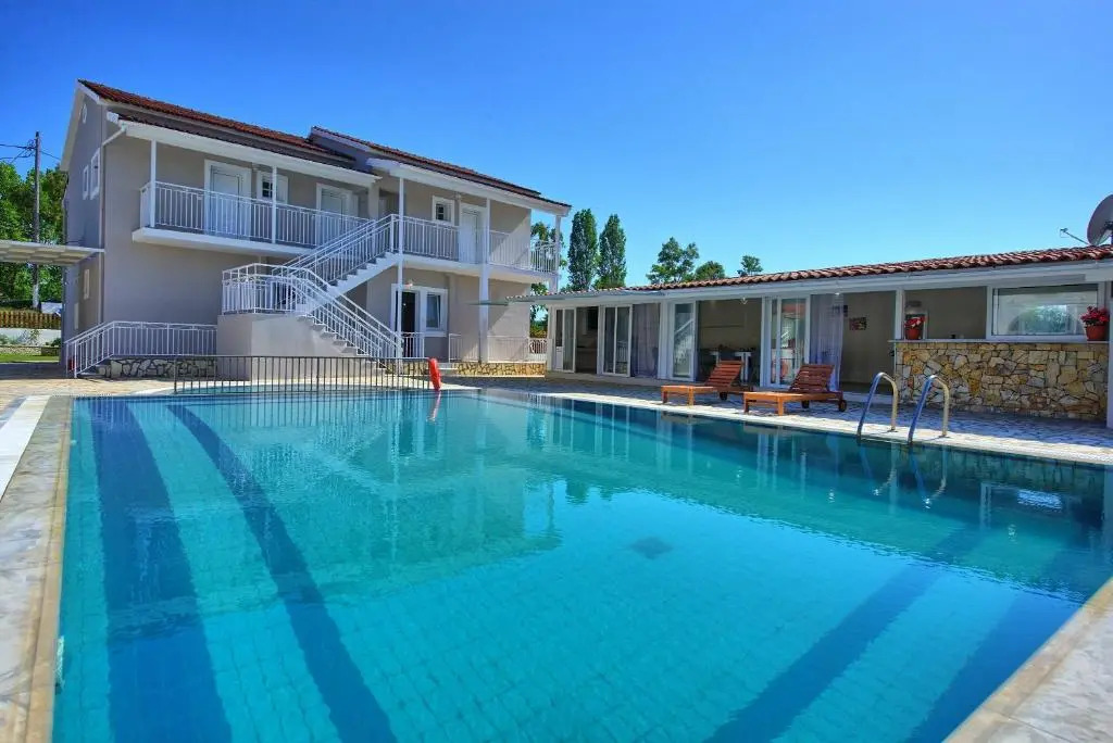 Sidari Beach Villa with private pool by DadoVillas