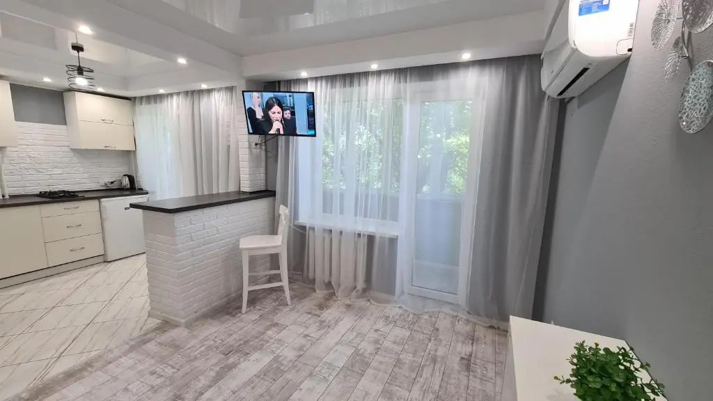 Apartaments on Metalurhiv 34