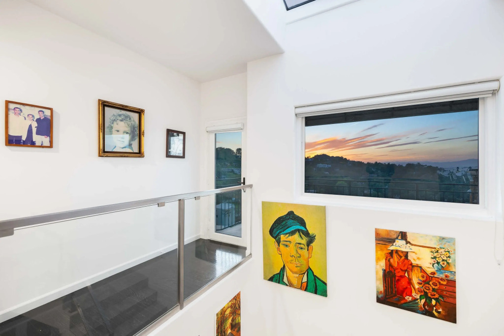Pacific View by Avantstay Original Artist's Home