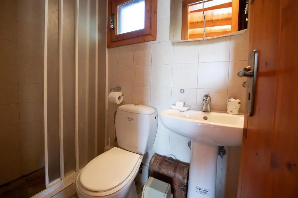 Aliki Guest House