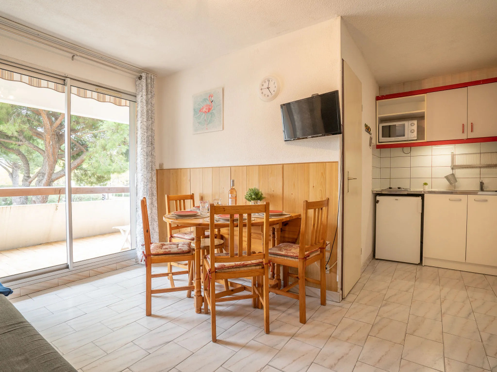Apartment Les Cyprianes-3 by Interhome