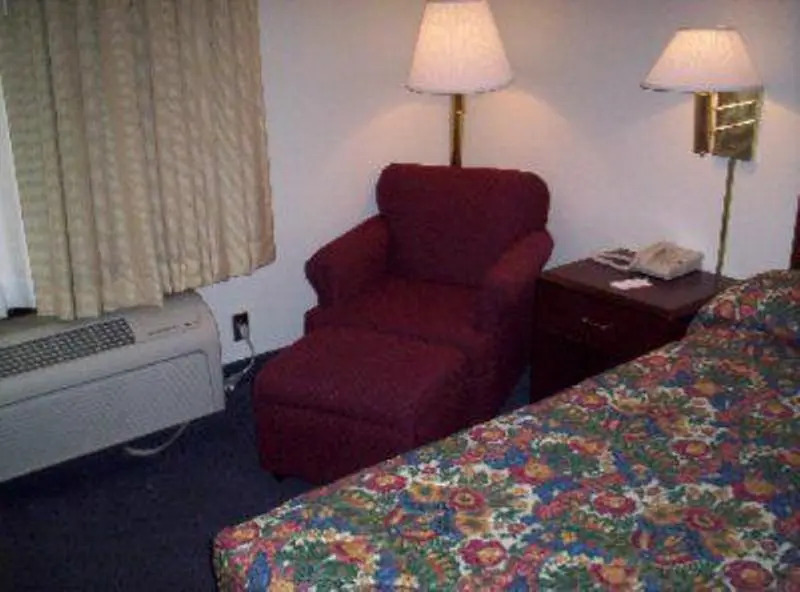 Brookwood Inn