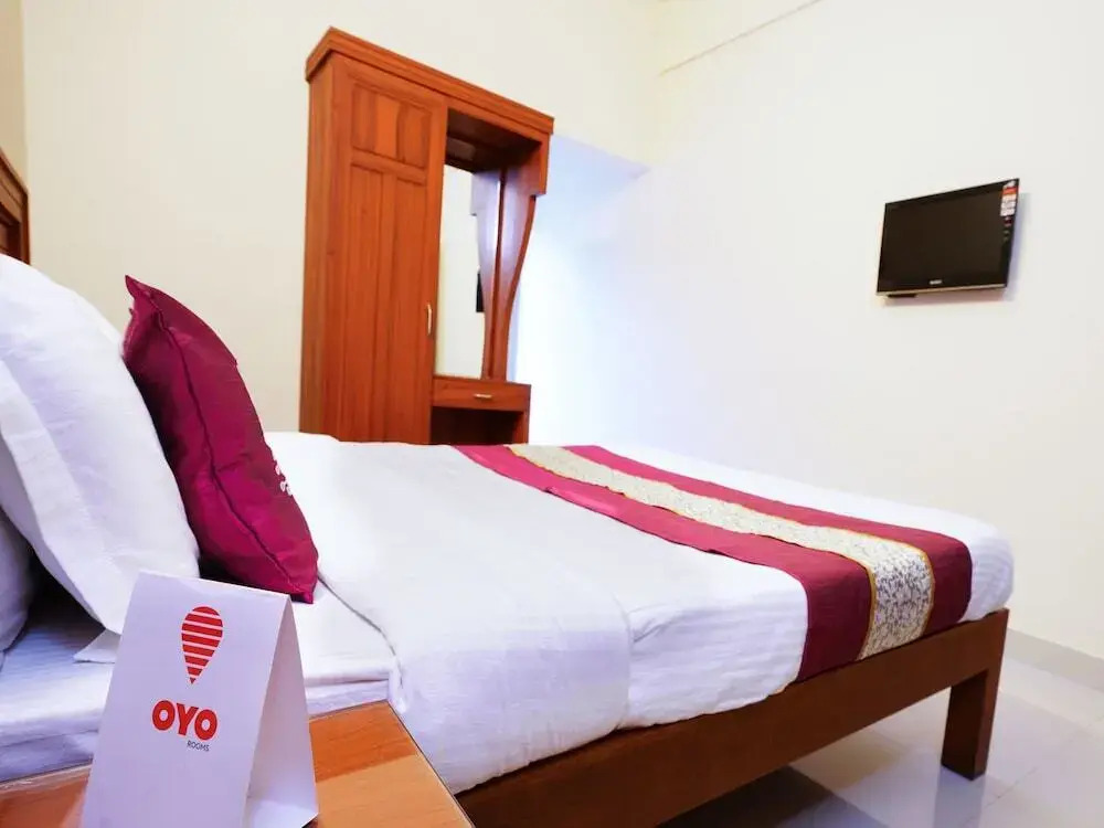 Hotel White Fort by OYO Rooms