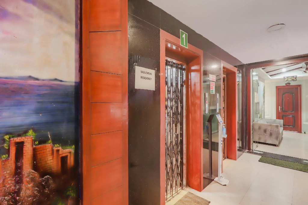 OYO 76350 Vasudeva Residency