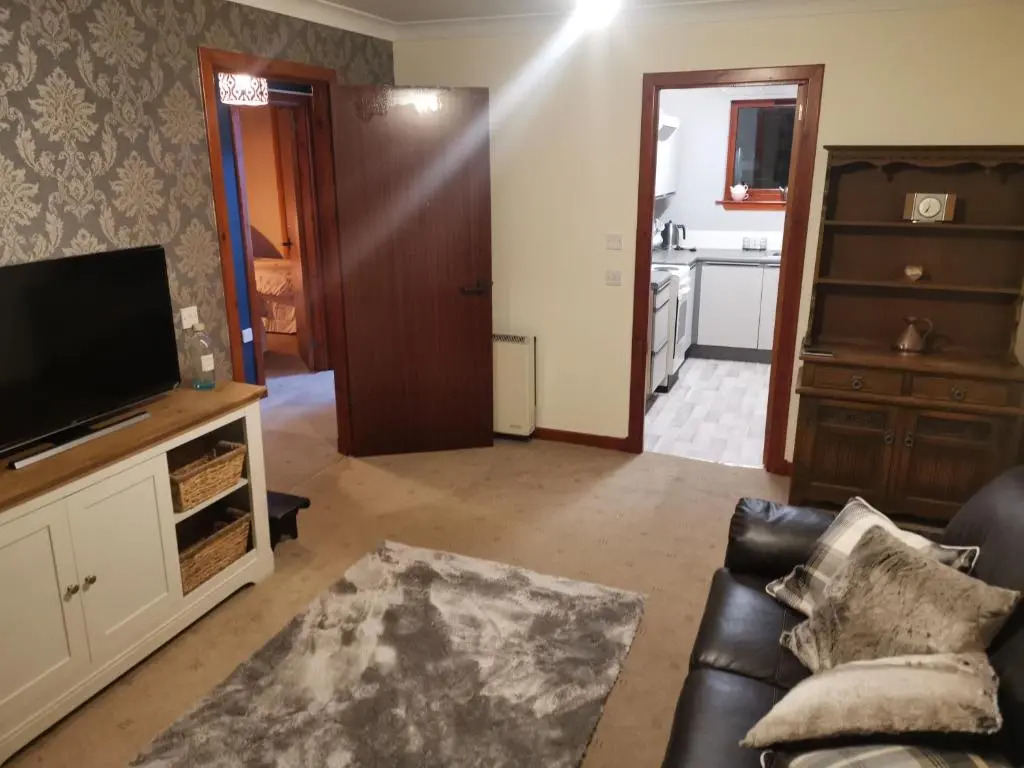 2 Raasay Court