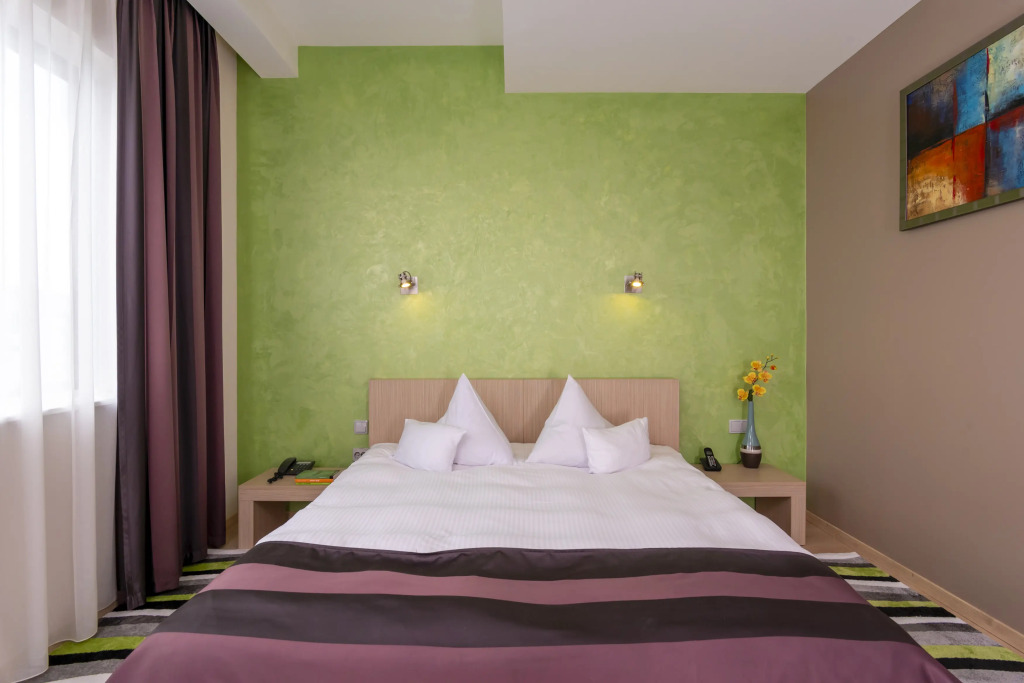 West City Hotel