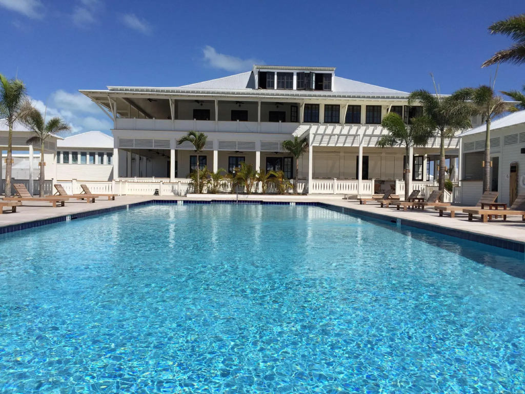 Mahogany Bay Resort and Beach Club, Curio Collection