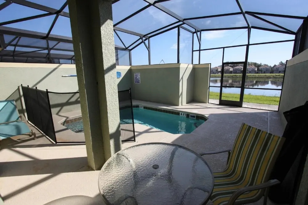 3041 Paradise Palms
