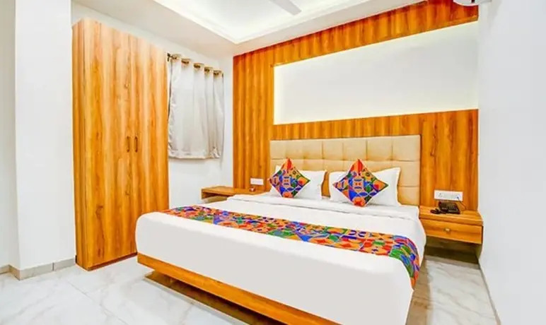 Hotel Purple Orchid