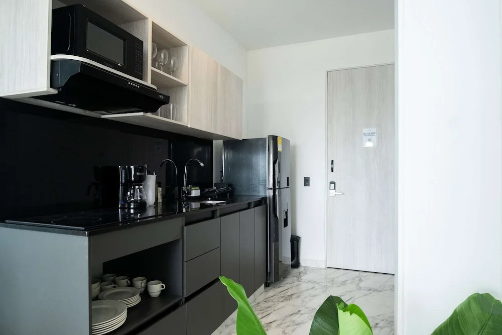 w Lovely 2BR w Balcony Near C Amurallada