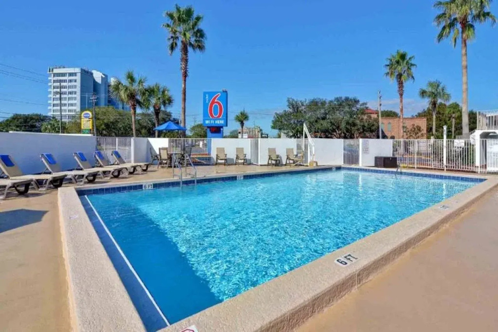Motel 6-Destin, FL