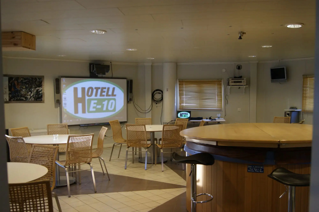 Hotel E-10 by First
