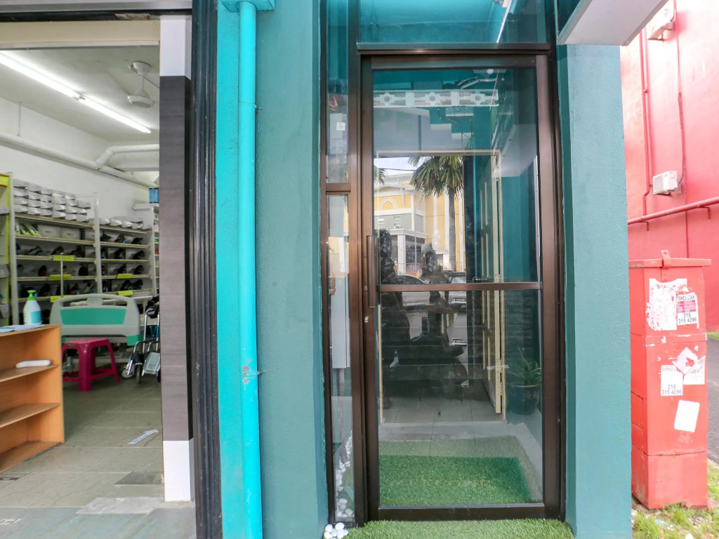 OYO 904 Avee Budget Inn