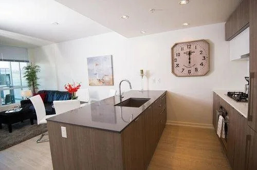 Suite Digs Waterfront