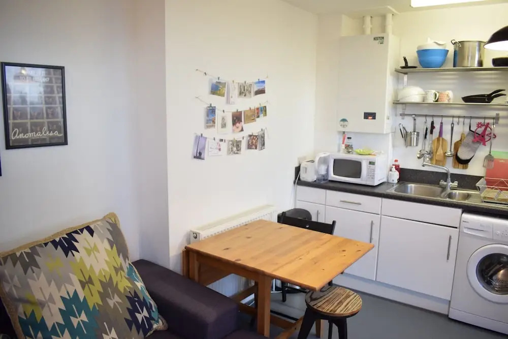 1 Bedroom Apartment With River View Roof Terrace Sleeps 2