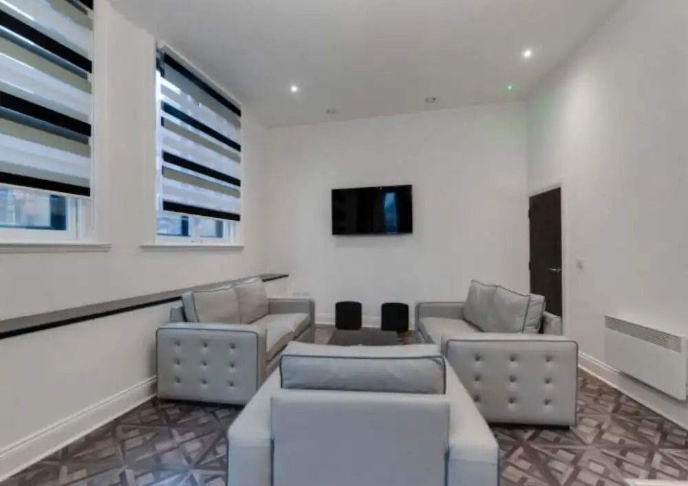 Temple Court Cavern Quarter Apartments by Happy Days