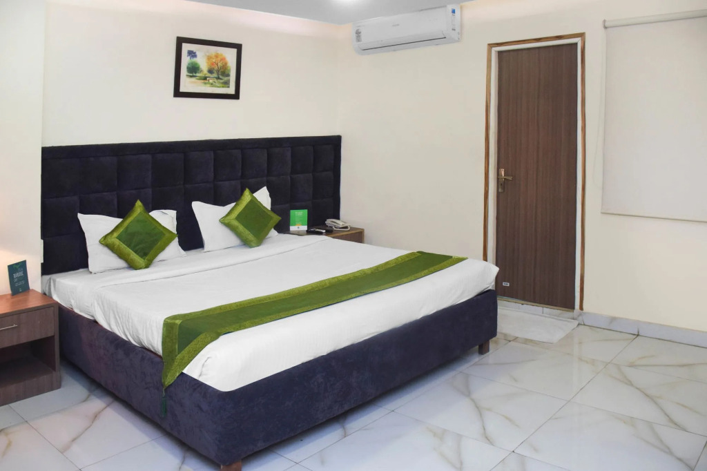 FabHotel Metro View