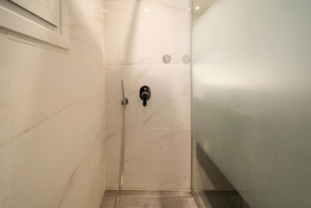 Faliro lux apartment by the sea vipgreece