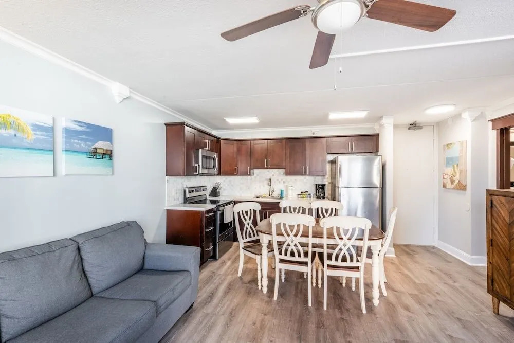 Breezy 12th Floor Waikiki Condo with FREE Parking
