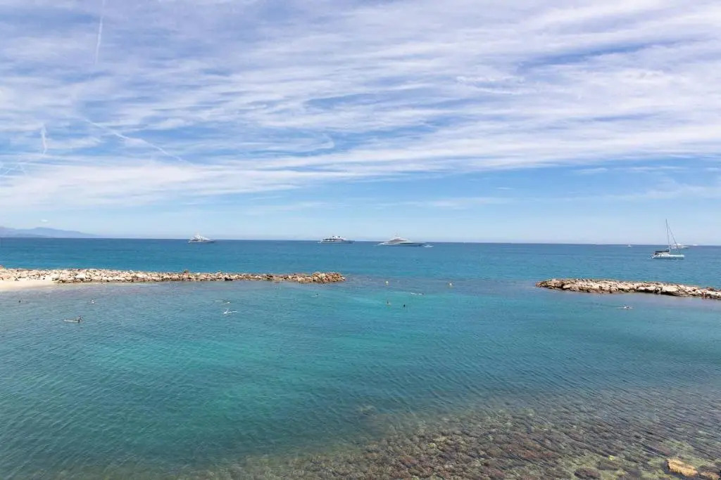 appartement 4 personnes vue mer remparts Antibes