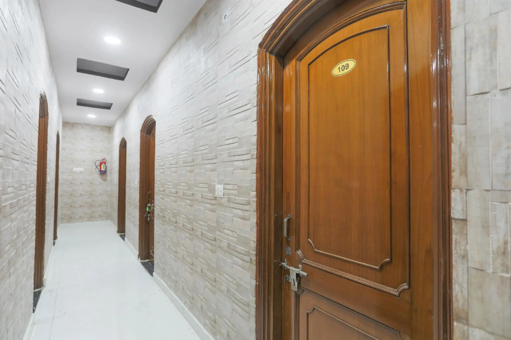 OYO 48585 Hotel Raghuvansh
