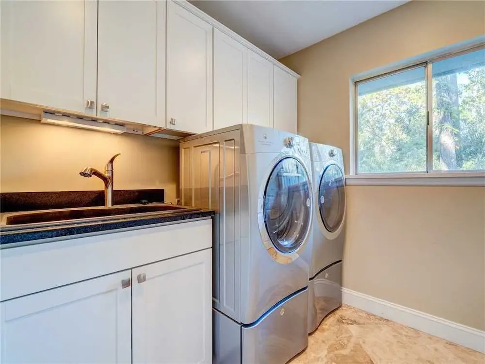 Jessamine 7, 3 bedrooms, Walk to Beach, Sleeps 8