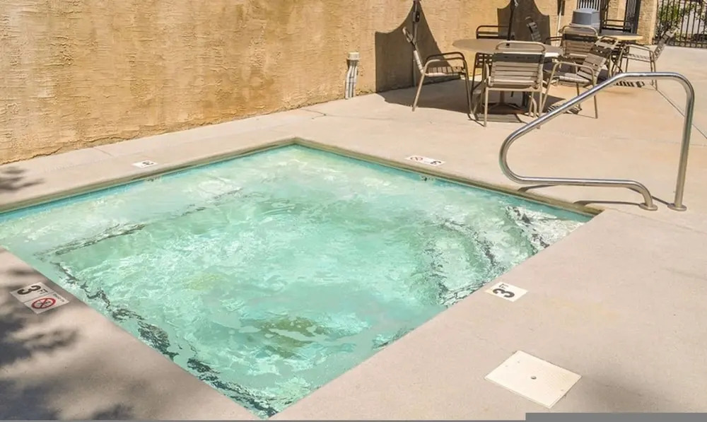 Joes Place by Beyond Expectations w Hot Tub