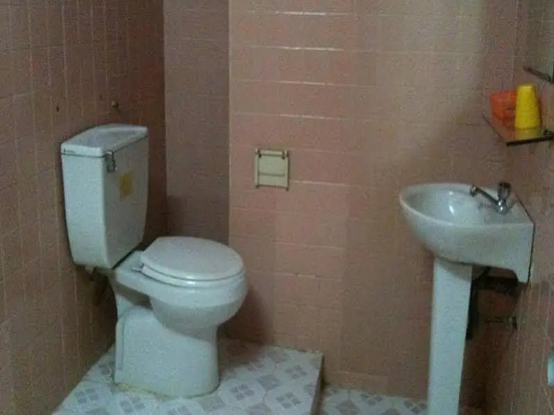 Toan Cau Hotel