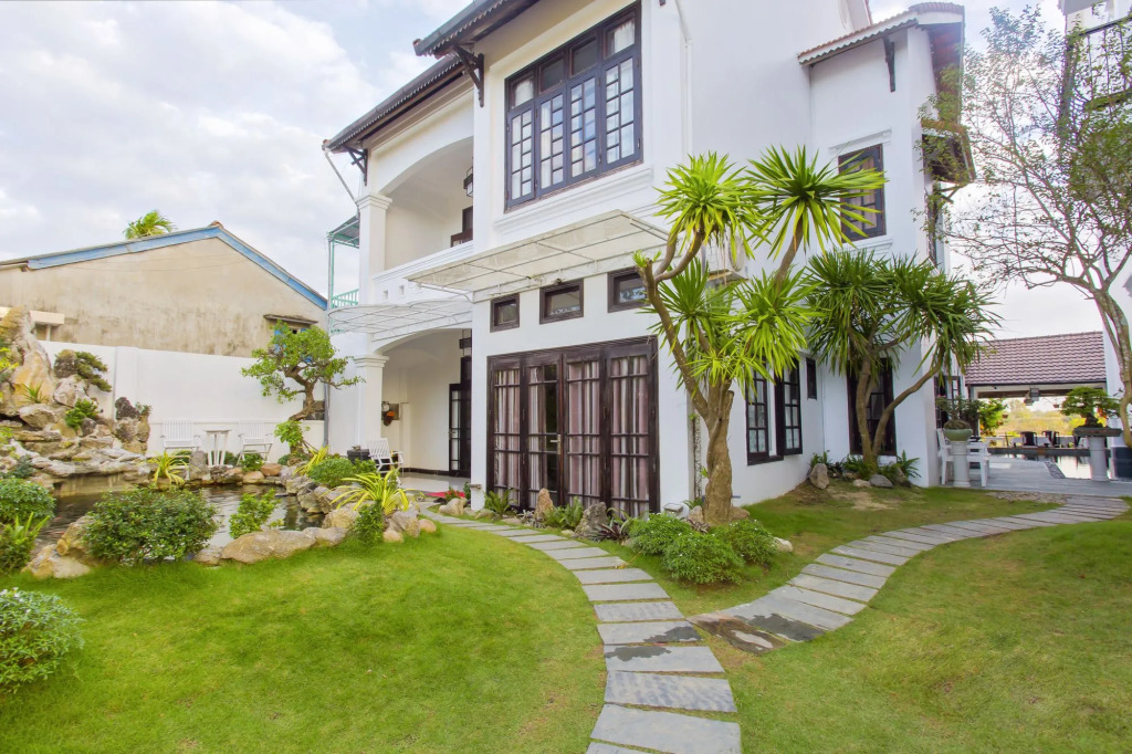 Riverside Impression Villa