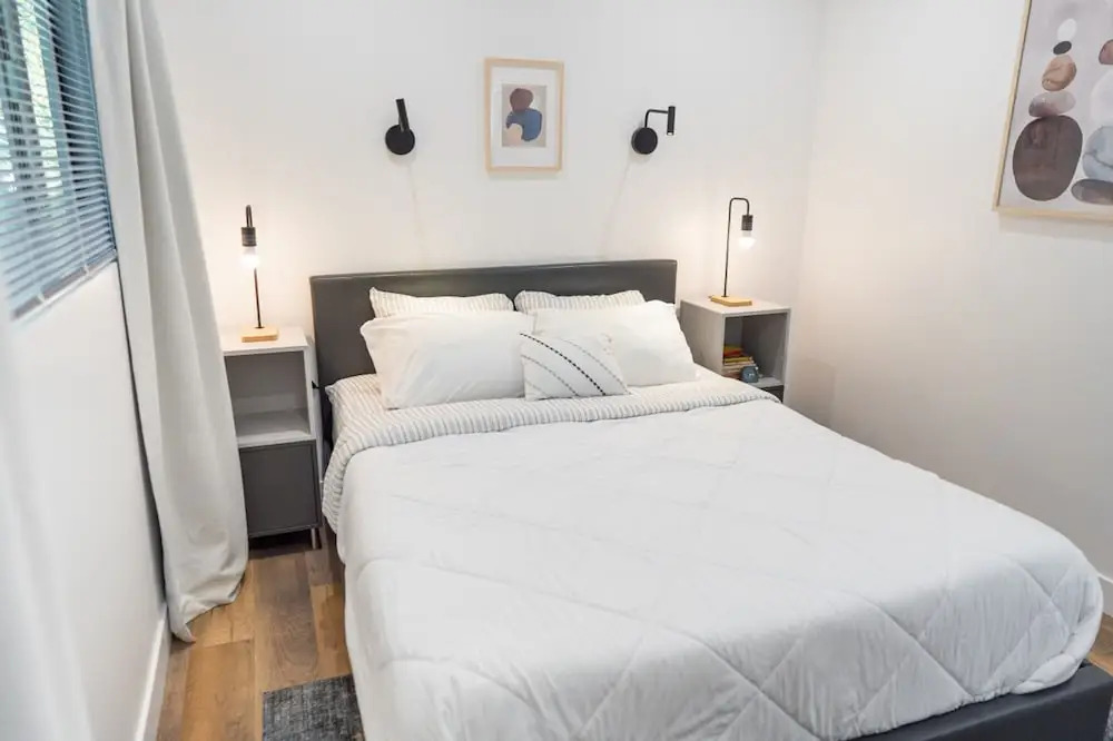 Toluca Lake Modern 1BR Fully Renovated Remodeled in 2023 w Ev-charger p70