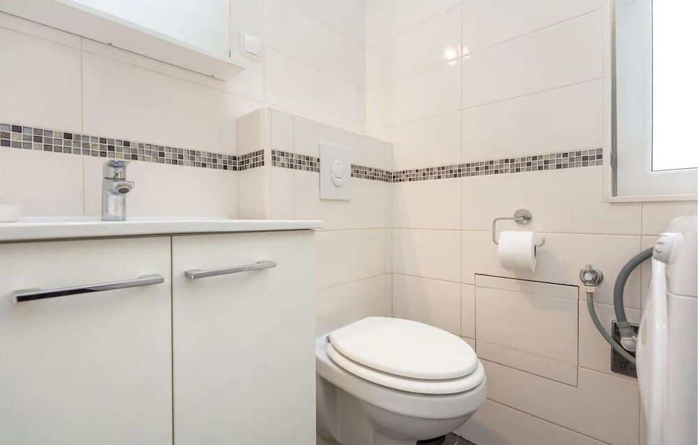 Awesome Apartment in Dubrovnik With 2 Bedrooms and Wifi