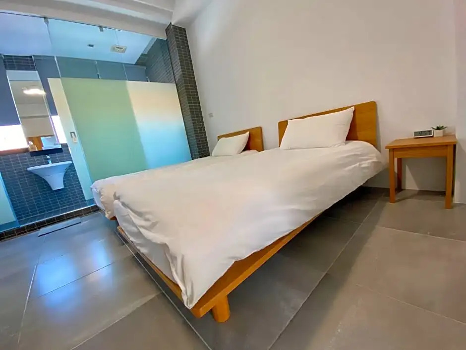 Taku Hostel