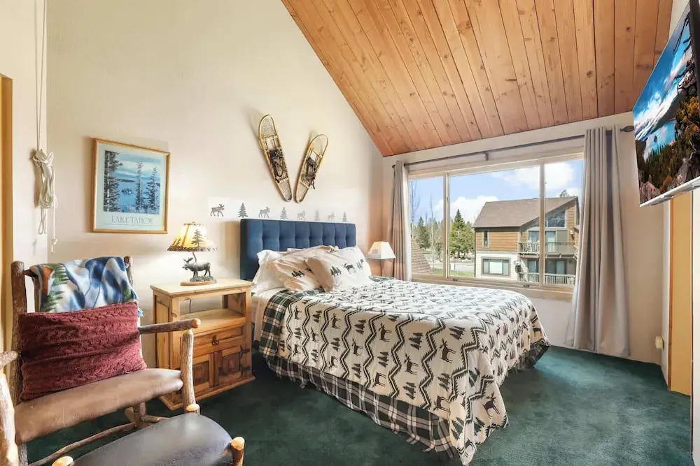 Tahoe Keys Marina View: 3 Bdr, Desirable Community