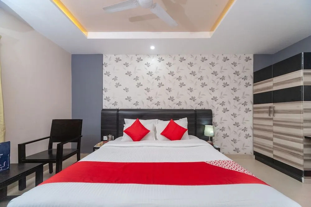 OYO 14872 Annamalai Residency