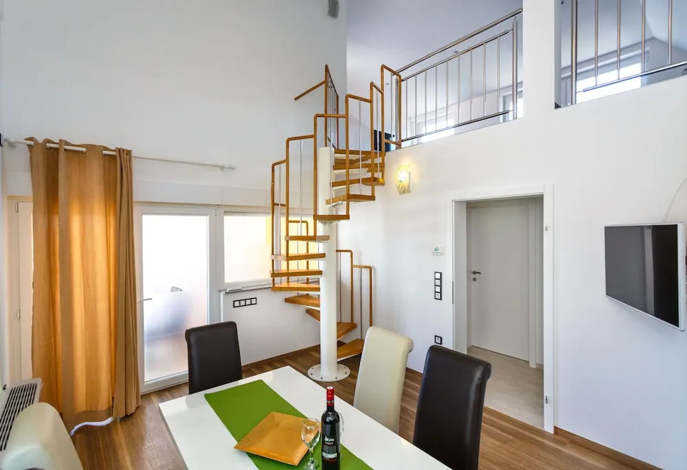 Apartment and Room Marija