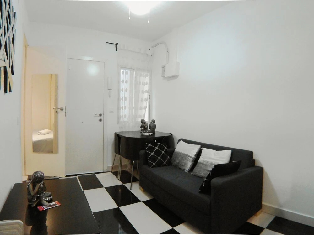 Apartamento interior cercano a Cuatro Caminos