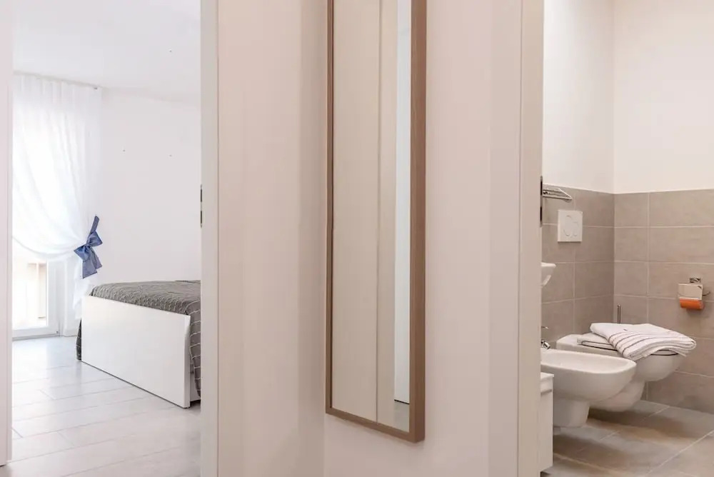 Marinas White Apartment