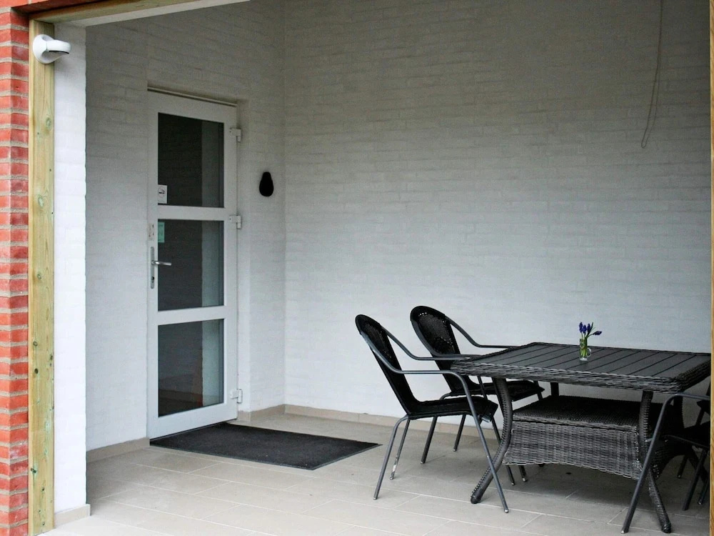 6 Person Holiday Home in Thyholm