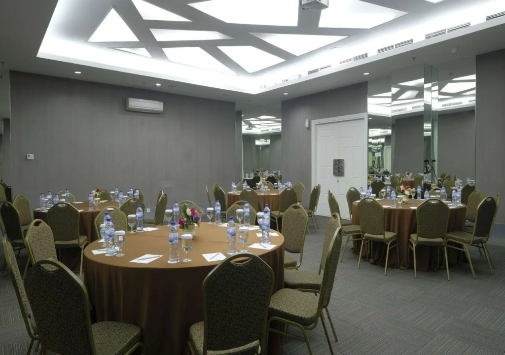 Brits Hotel Puri Indah