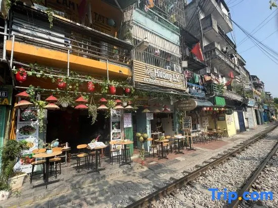 T Home Balcony