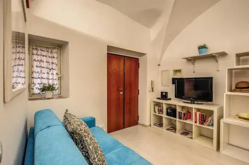 Coronari stylish apartment
