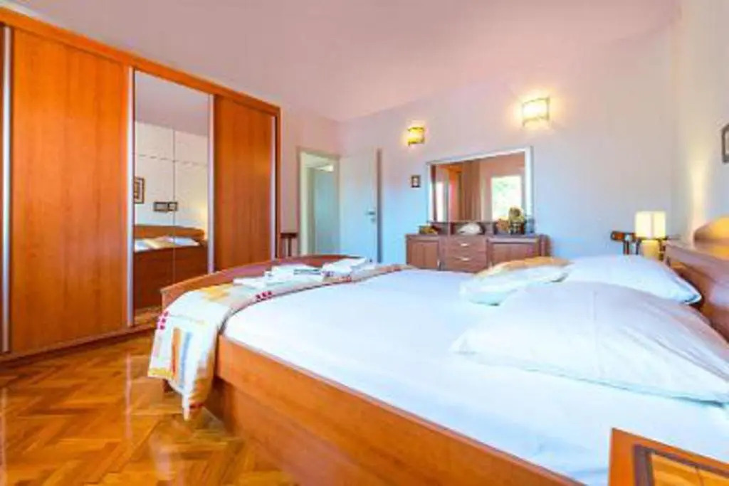 Stunning 3-bed House in Orebic