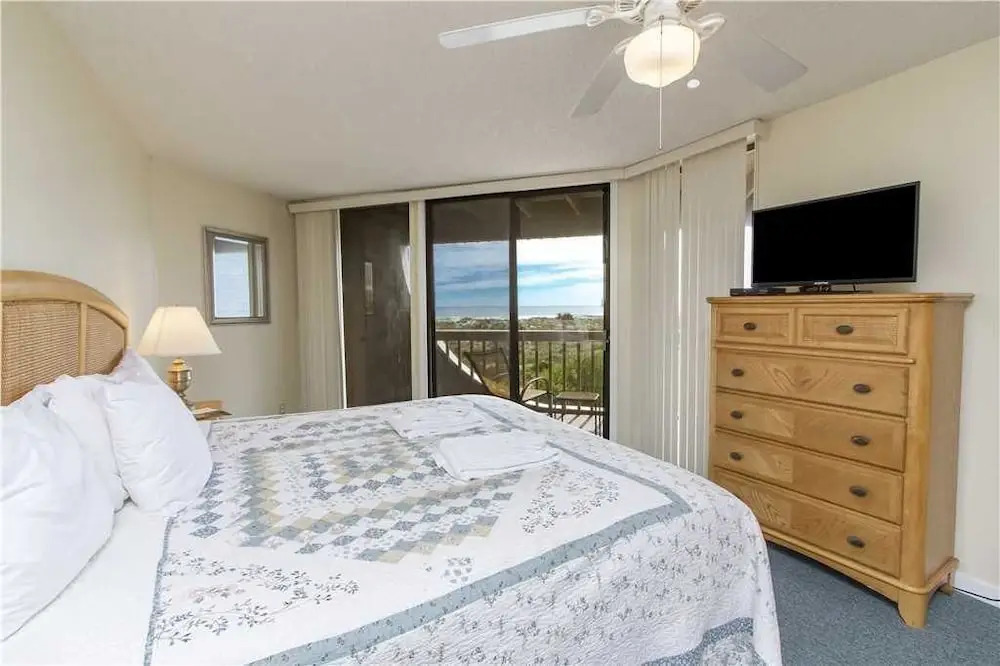 Hibiscus 203A - Two Bedroom Condo