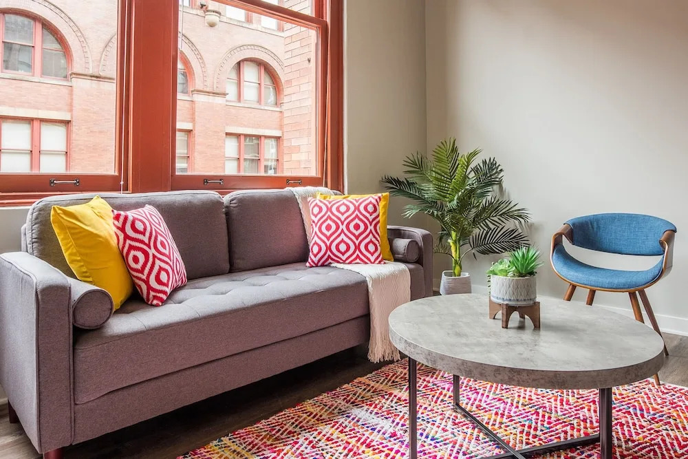 Bright Apartments on Allegheny River