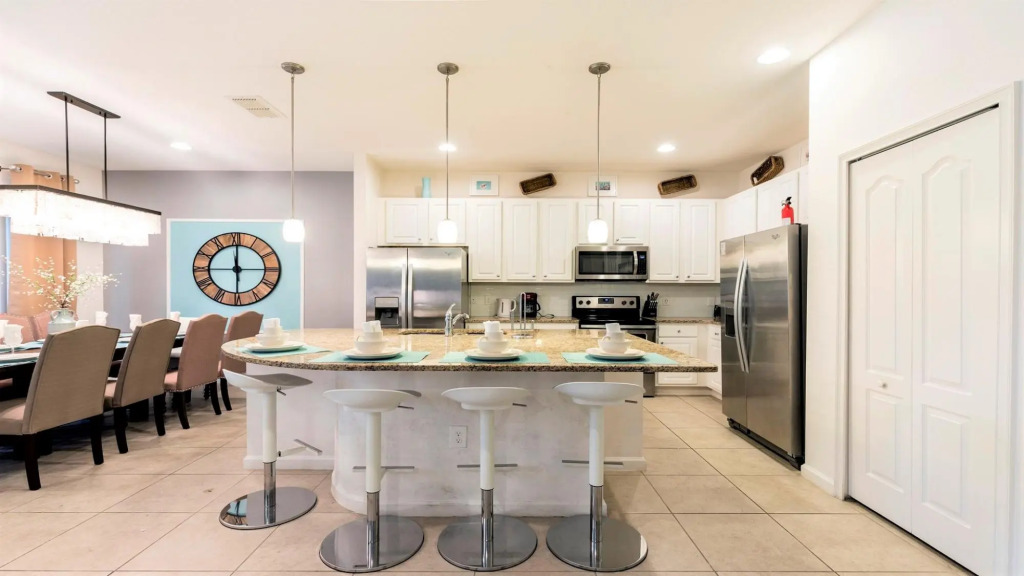 Modern 8BR Villa w Pool SPA Close to Disney