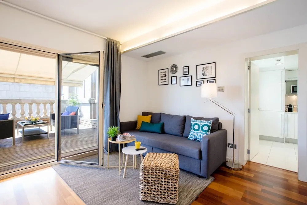 Rent Top Apartments near Plaza de Catalunya