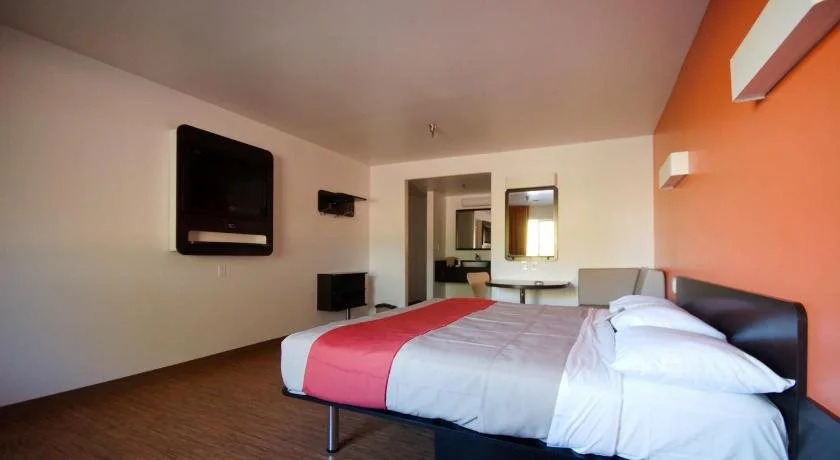 Motel 6 Victorville, CA - Apple Valley
