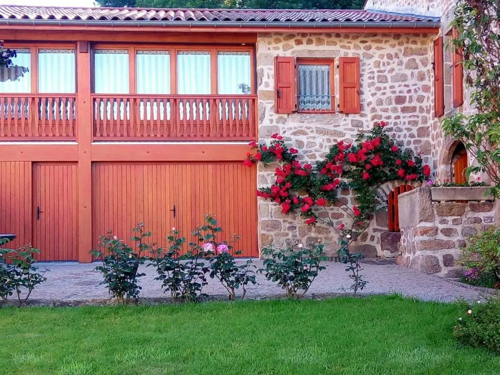 Gîte Les Myrtilles : Confort et Sérénité, Animaux Bienvenus, Jardin Commun - FR-1-496-45